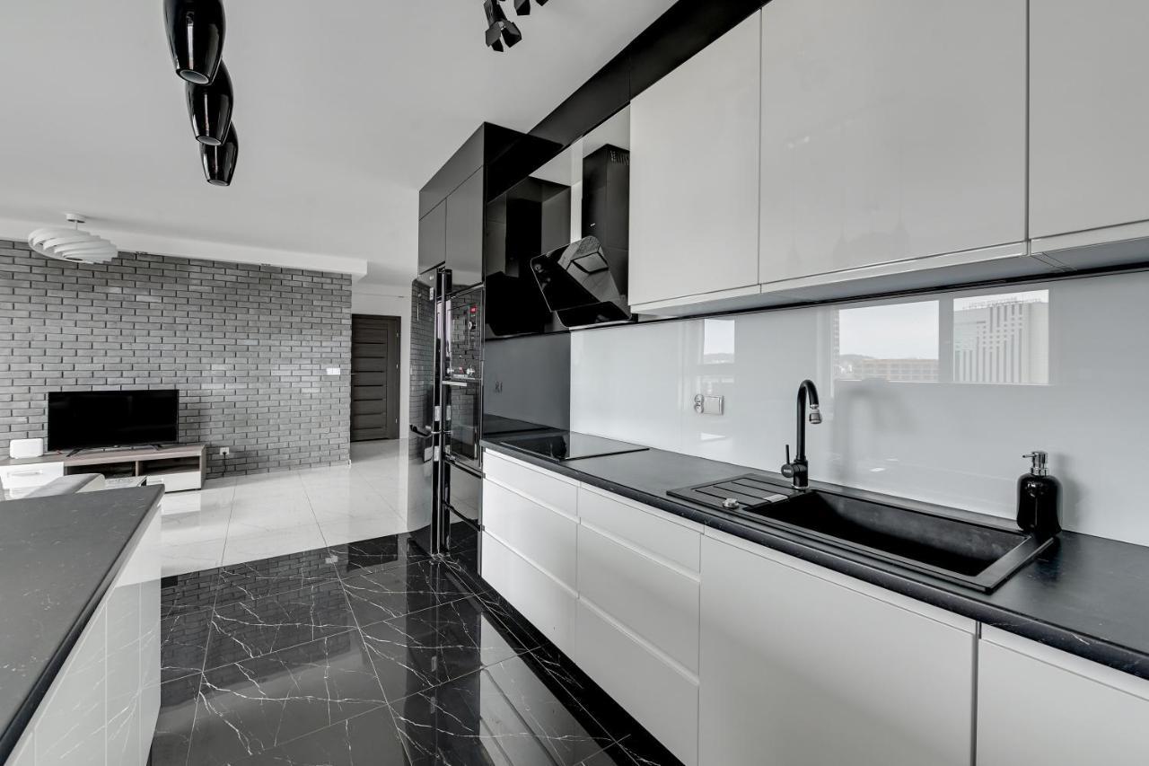 Grand Apartments - Luxury Apartment On The 11Th Floor With A View Of The Old Town Gdansk Exterior photo